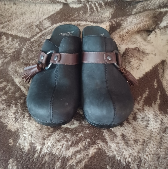 Dansko Shandi Black Suede Tassel Mules Clogs 174100202 Womens size41 91/2 new - Picture 2 of 10